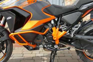 ktm2406033-1750834079