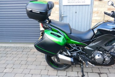 versys2701003-1738016847