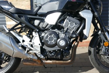 vn3004040-1746047145