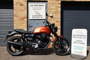 22 MOTO GUZZI V7 STONE