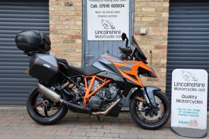 22 KTM 1290 SUPERDUKE GT