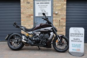 25 DUCATI X DIAVEL V4