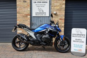75 BMW R1300 R ASA