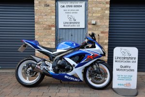 SUZUKI GSXR 750 K8