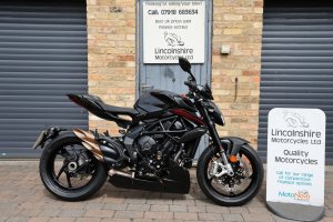 74 MV AGUSTA BRUTALE 800R