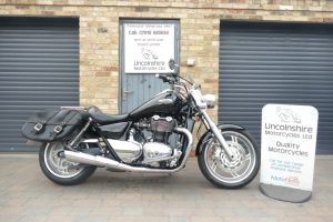 10 TRIUMPH THUNDERBIRD 1700