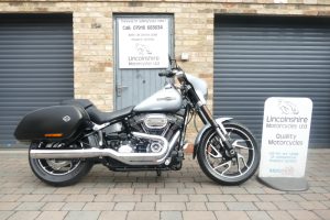 19 HARLEY DAVIDSON SPORTGLIDE