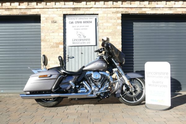 15 HARLEY DAVIDSON STREET GLIDE