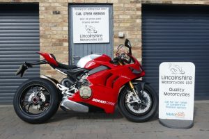 19 DUCATI PANIGALE V4R