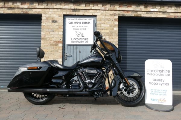 19 HARLEY DAVIDSON FLHRXS ROAD KING SPECIAL