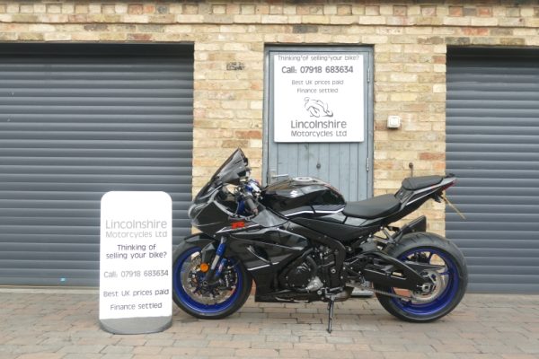 18 SUZUKI GSXR 1000R