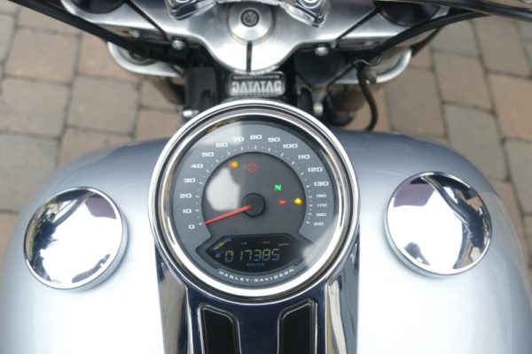 19 HARLEY DAVIDSON SPORTGLIDE