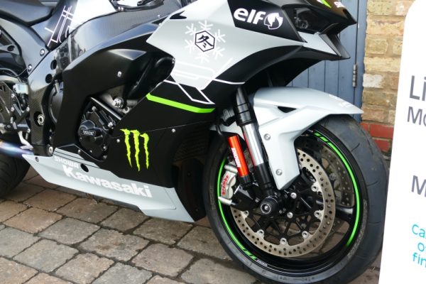 24 KAWASAKI ZX10 R NINJA