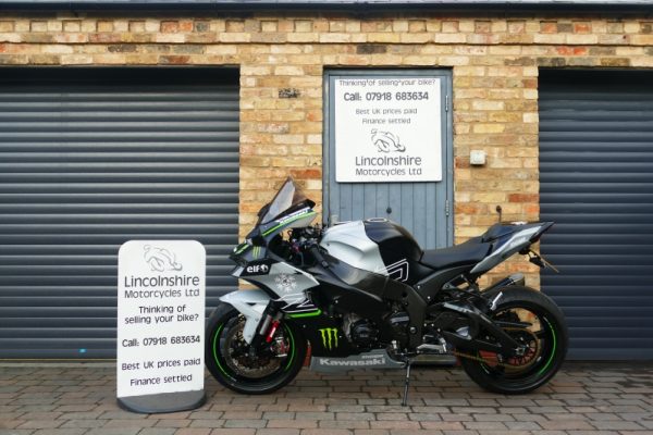 24 KAWASAKI ZX10 R NINJA