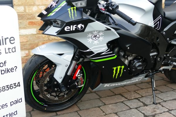 24 KAWASAKI ZX10 R NINJA