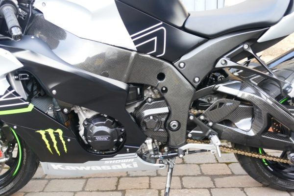 24 KAWASAKI ZX10 R NINJA