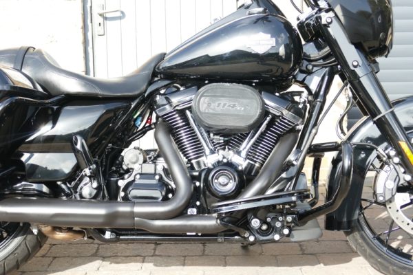 22 HARLEY DAVIDSON ROAD KING SPECIAL