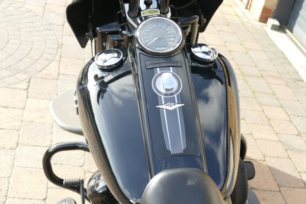 22 HARLEY DAVIDSON ROAD KING SPECIAL