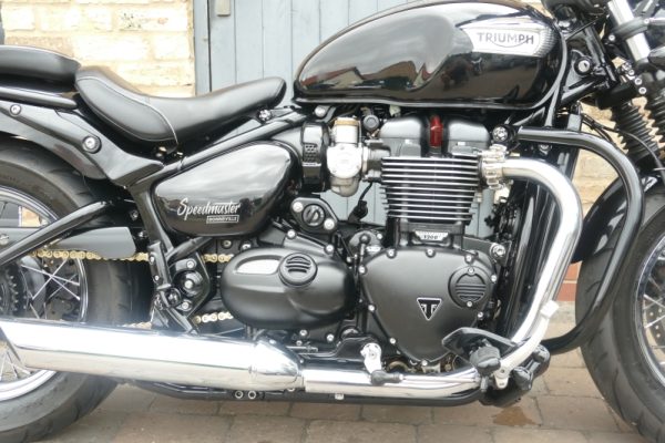 18 TRIUMPH BONNEVILLE SPEEDMASTER 1200