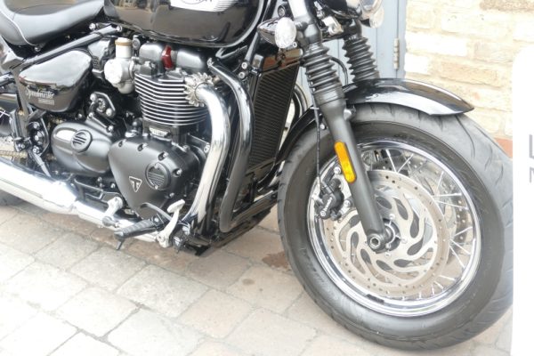18 TRIUMPH BONNEVILLE SPEEDMASTER 1200