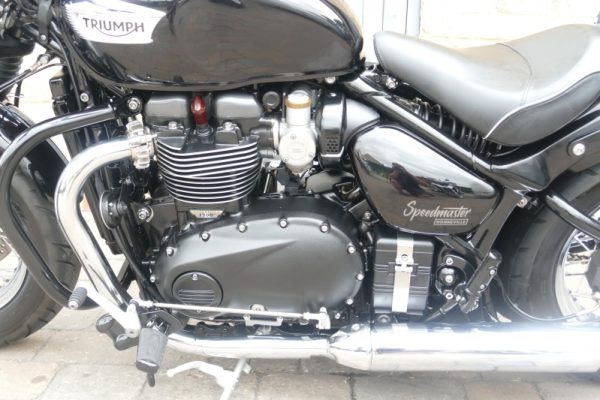 18 TRIUMPH BONNEVILLE SPEEDMASTER 1200