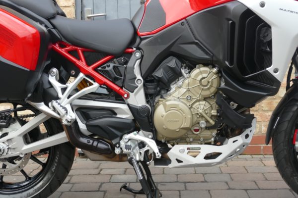 22 DUCATI MULTISTRADA V4S TRAVEL RADAR