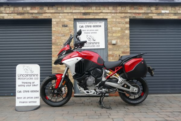 22 DUCATI MULTISTRADA V4S TRAVEL RADAR