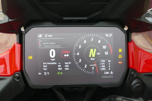 22 DUCATI MULTISTRADA V4S TRAVEL RADAR